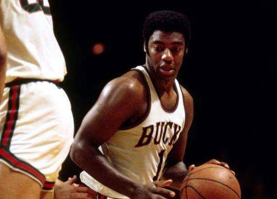 泰伦·卢：球迷们希望我们能像过去那样反弹，但并非总是如此